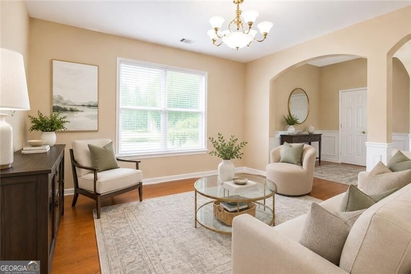 300 Hampton Place Property Photo 5