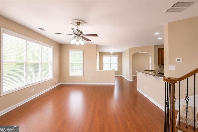 300 Hampton Place Property Photo 17