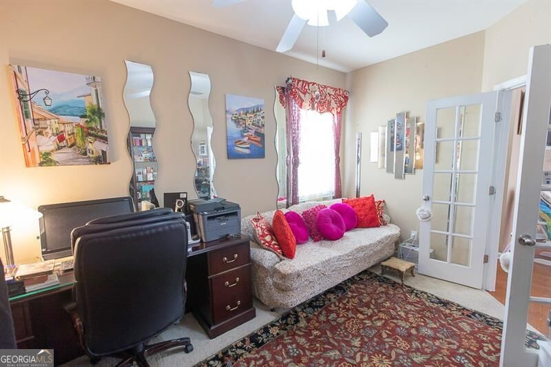 300 Hampton Place Property Photo 20