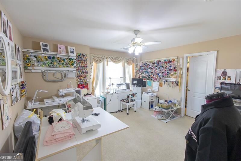 300 Hampton Place Property Photo 27