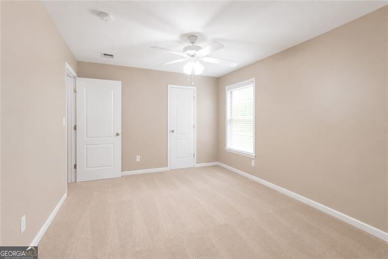 300 Hampton Place Property Photo 28