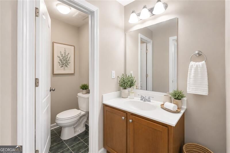 300 Hampton Place Property Photo 29