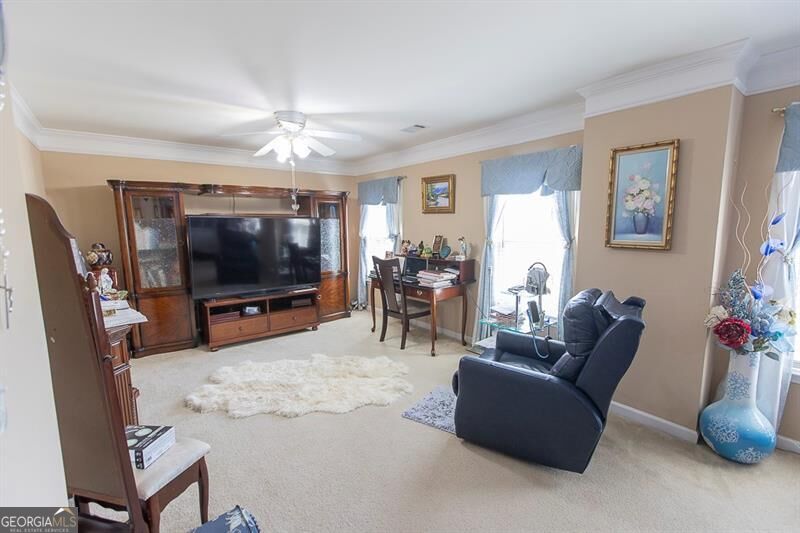 300 Hampton Place Property Photo 34