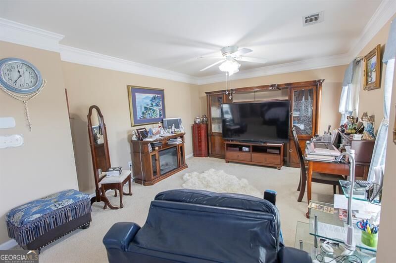 300 Hampton Place Property Photo 35