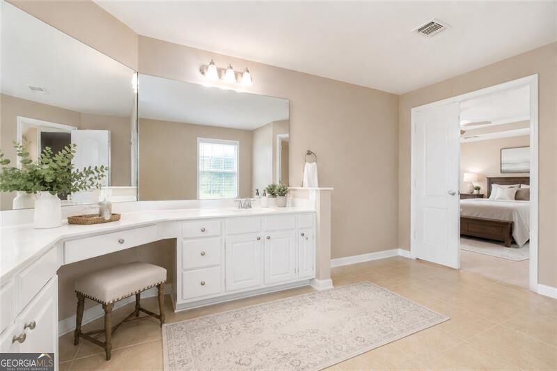 300 Hampton Place Property Photo 37