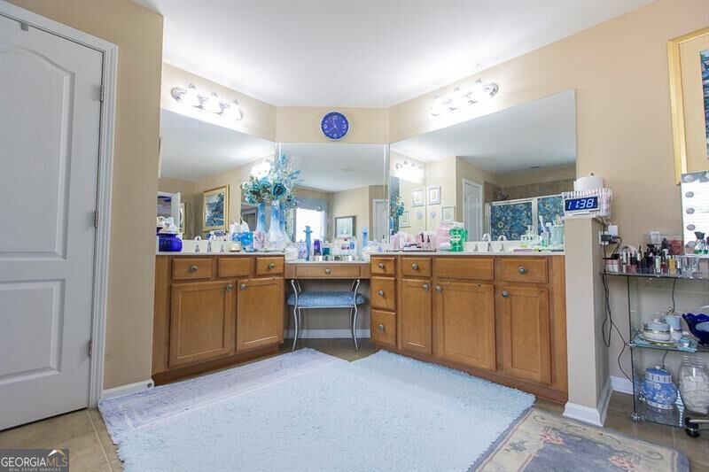300 Hampton Place Property Photo 38