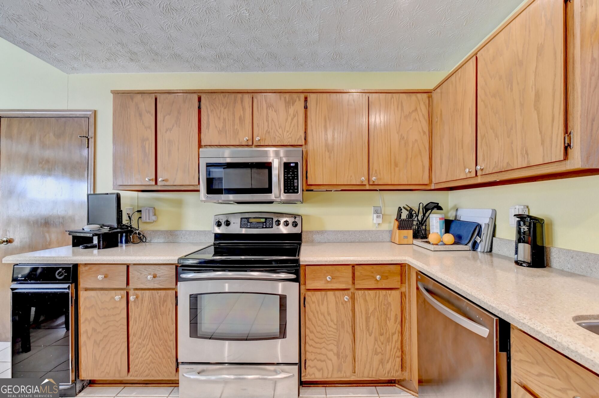 2100 Oak Village Lane Property Photo 8