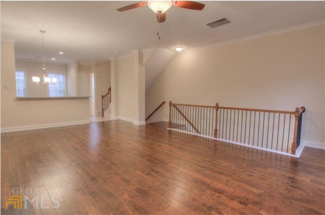 2415 Tenor Lane Property Photo 6