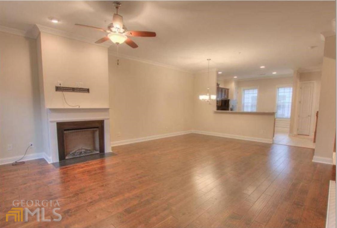 2415 Tenor Lane Property Photo 7