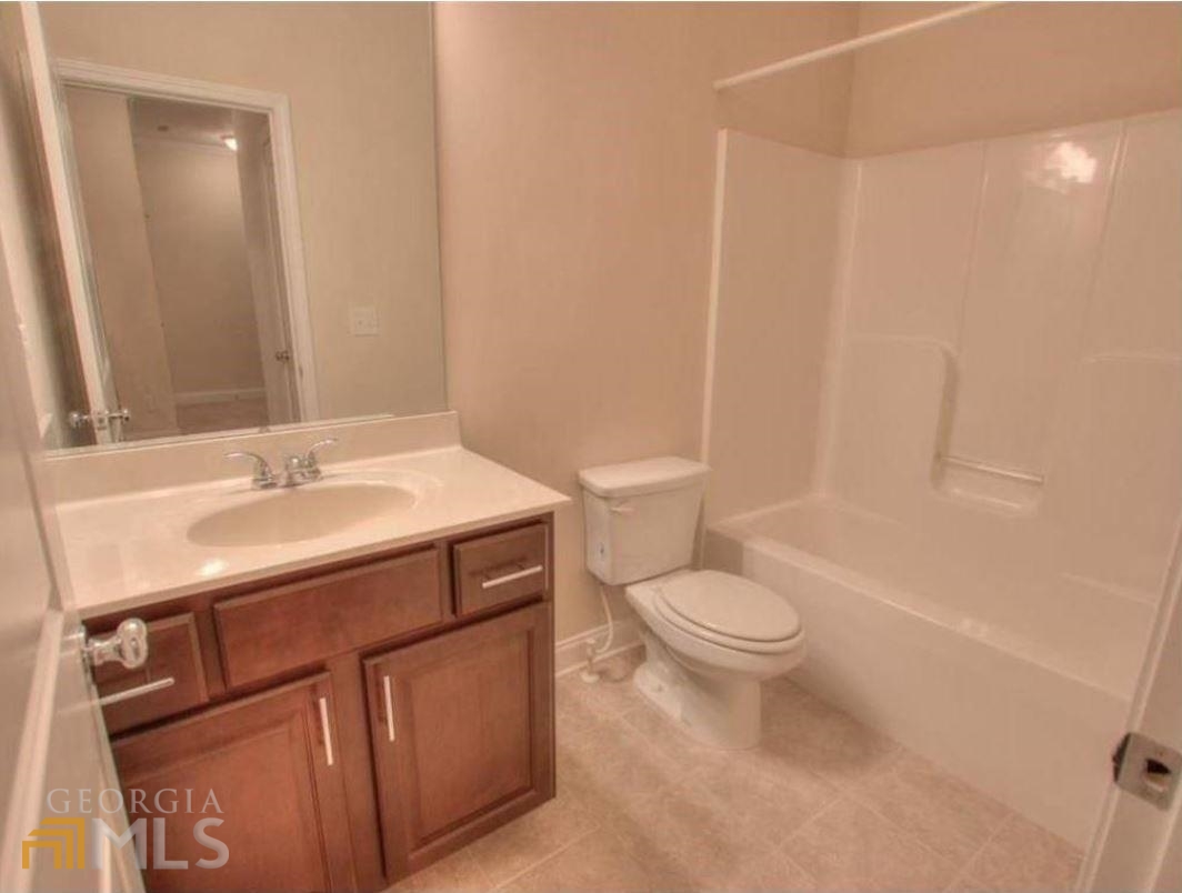 2415 Tenor Lane Property Photo 15