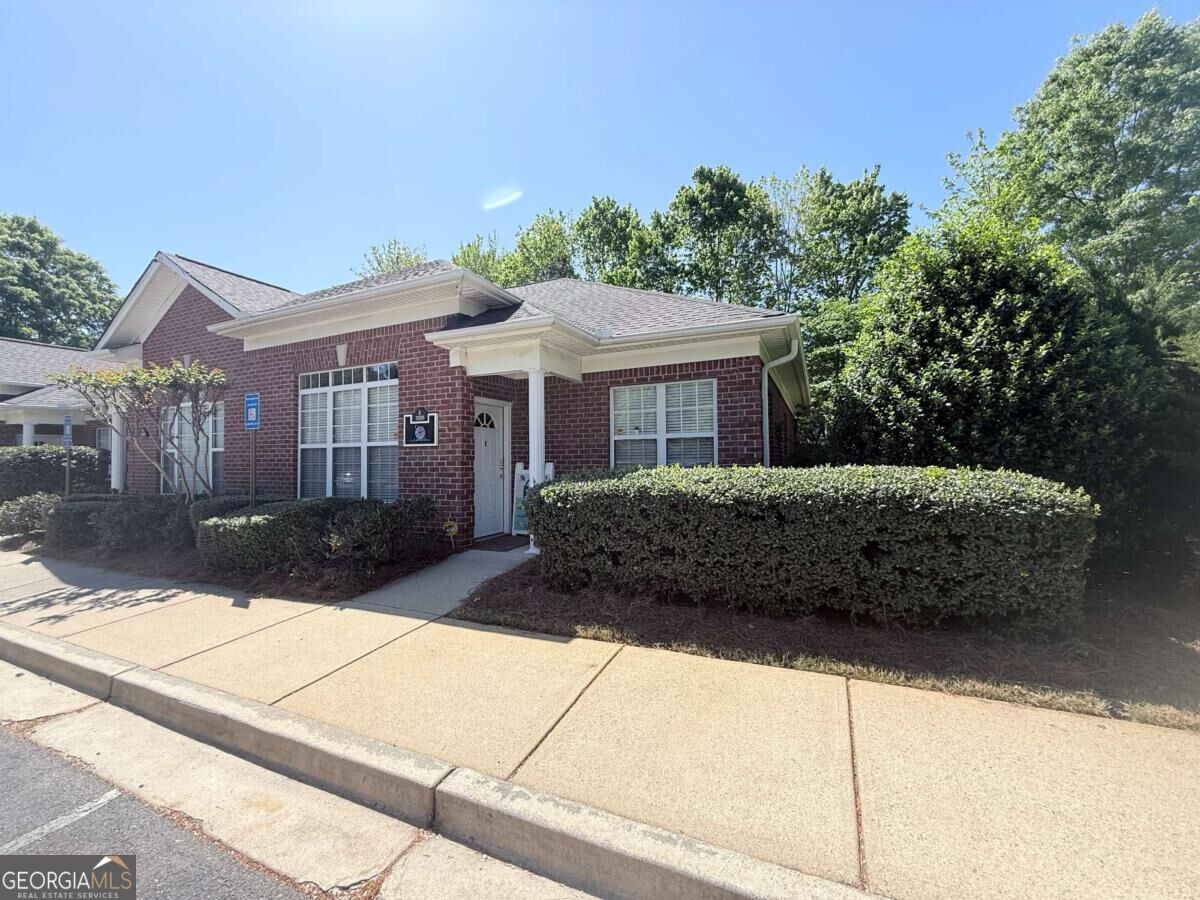 11535 Park Woods Circle Property Photo 3