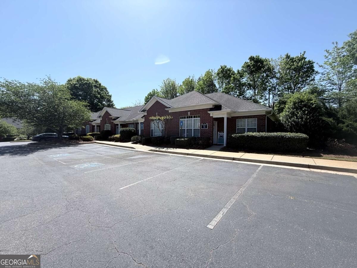 11535 Park Woods Circle Property Photo 6