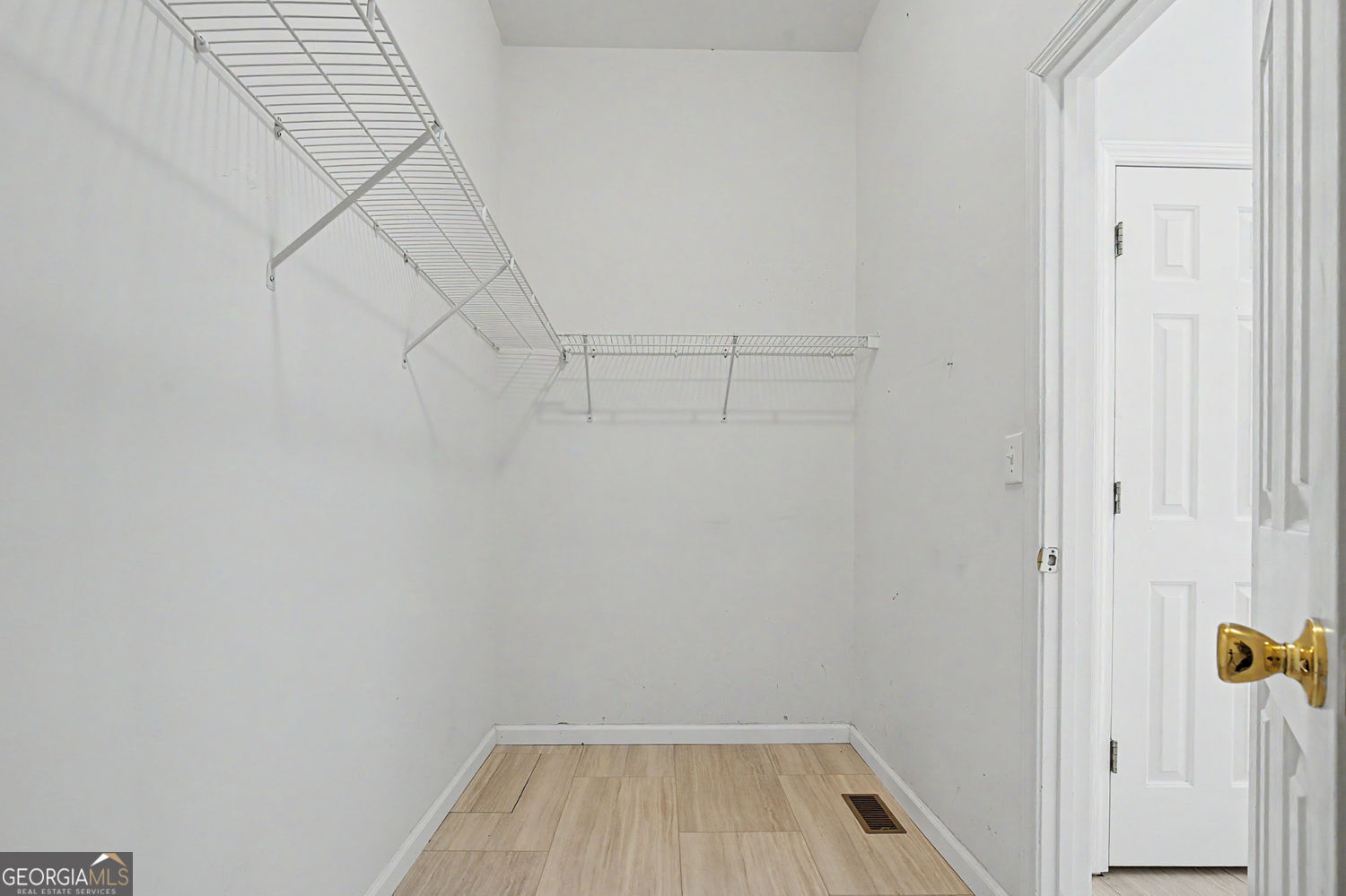 1702 Imperial Court Property Photo 13