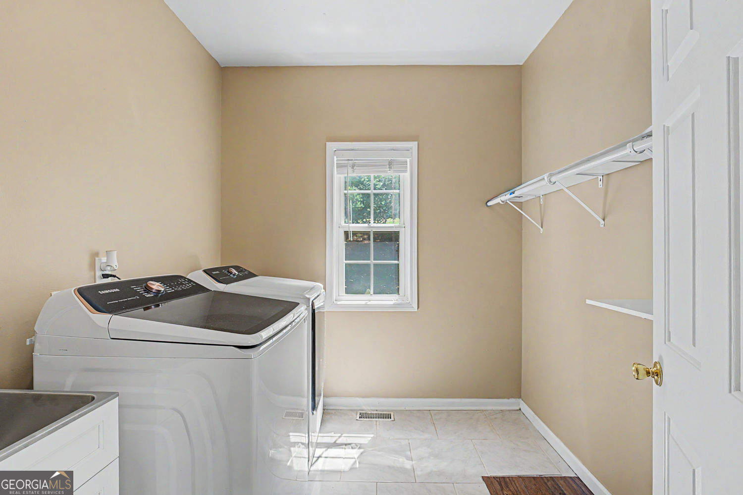 1702 Imperial Court Property Photo 15