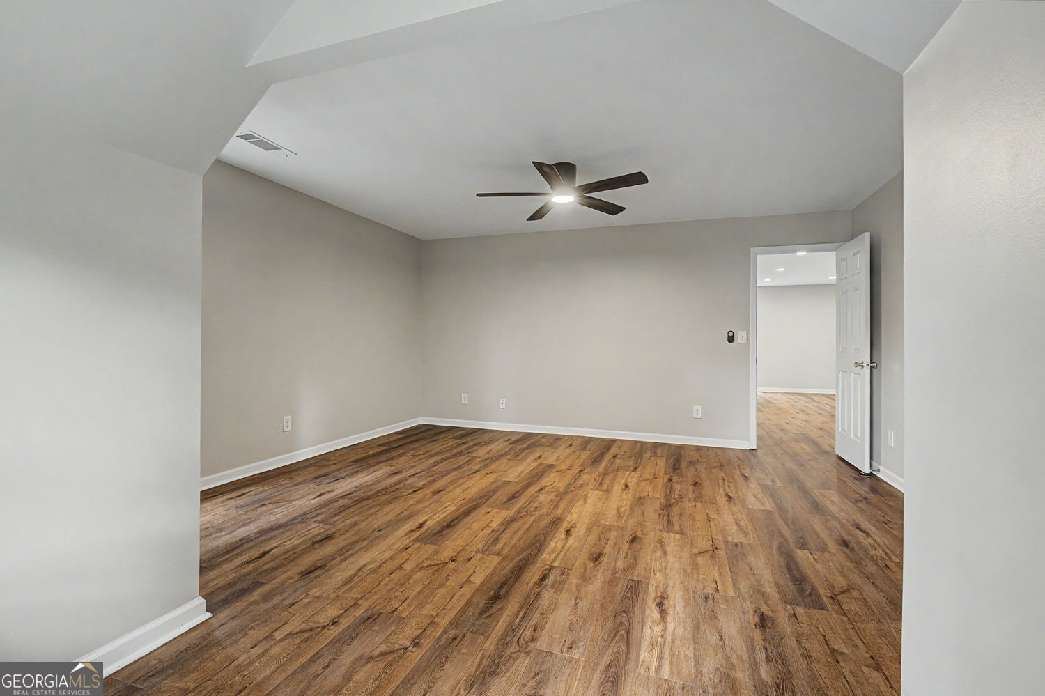 1702 Imperial Court Property Photo 21