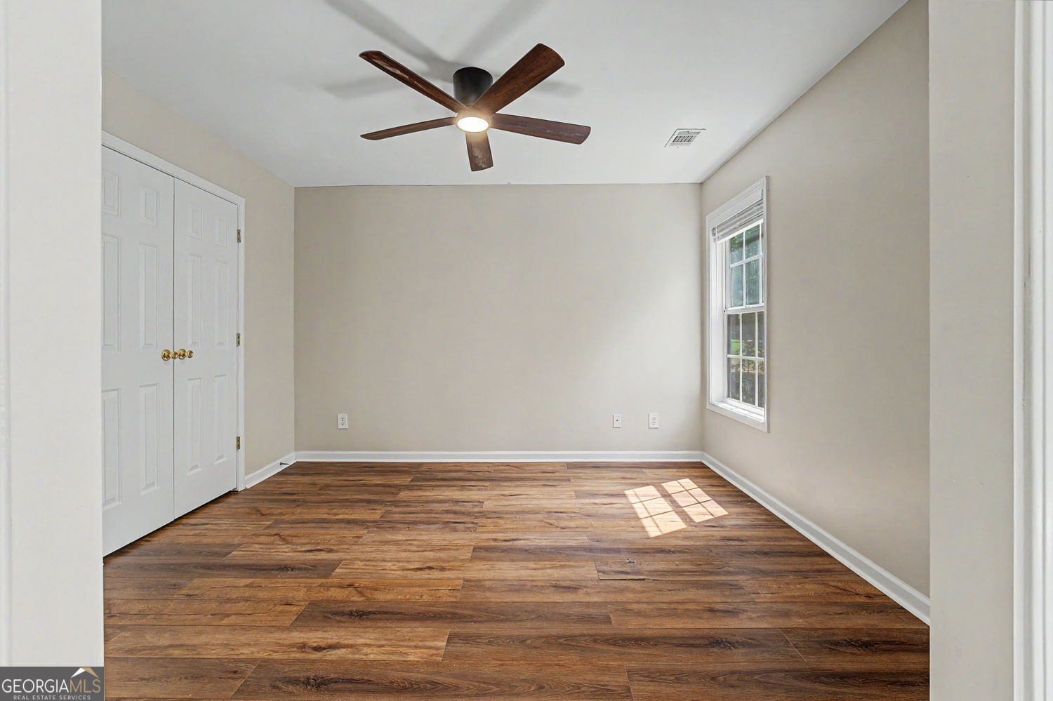 1702 Imperial Court Property Photo 24