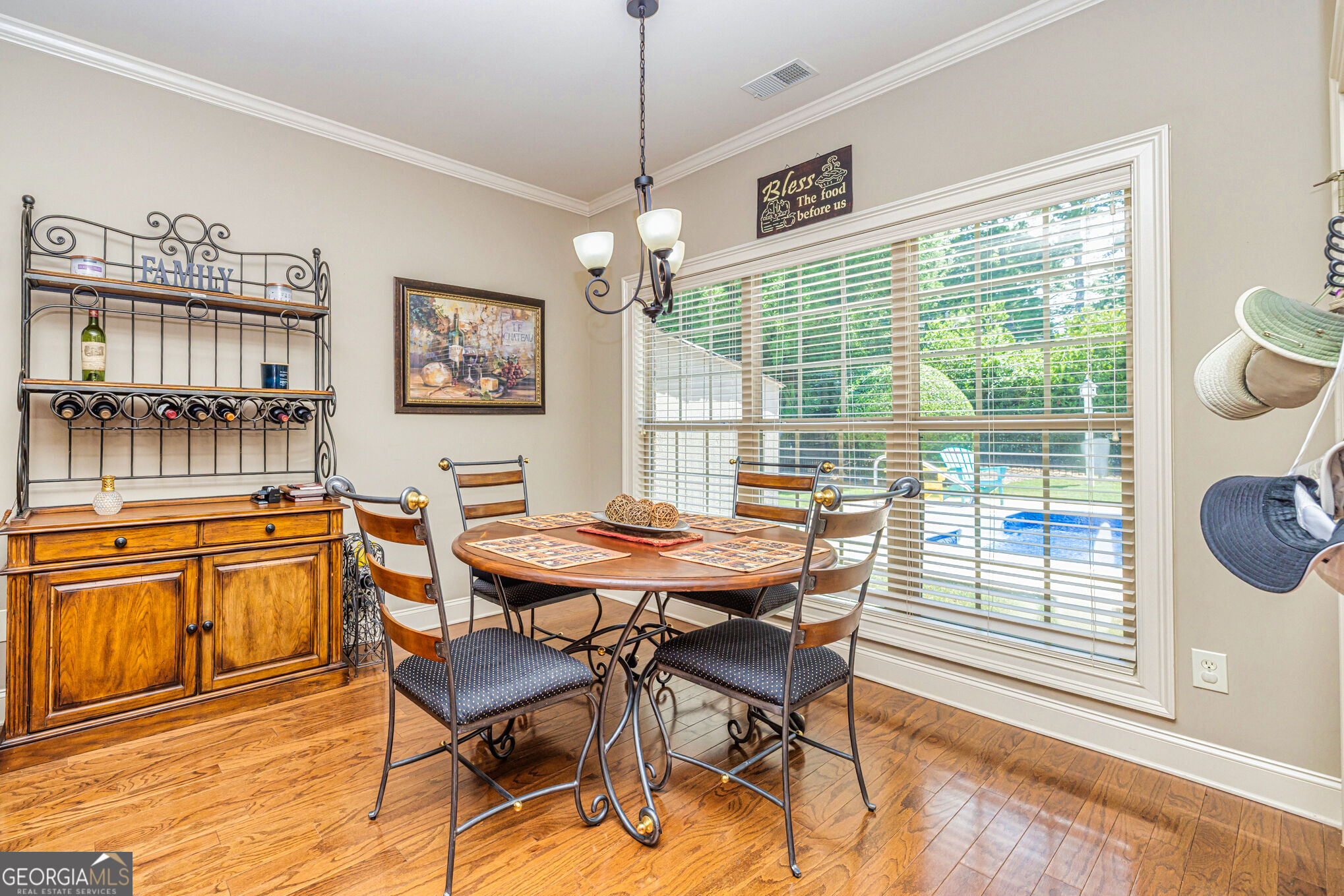 304 Relative Trail Property Photo 15