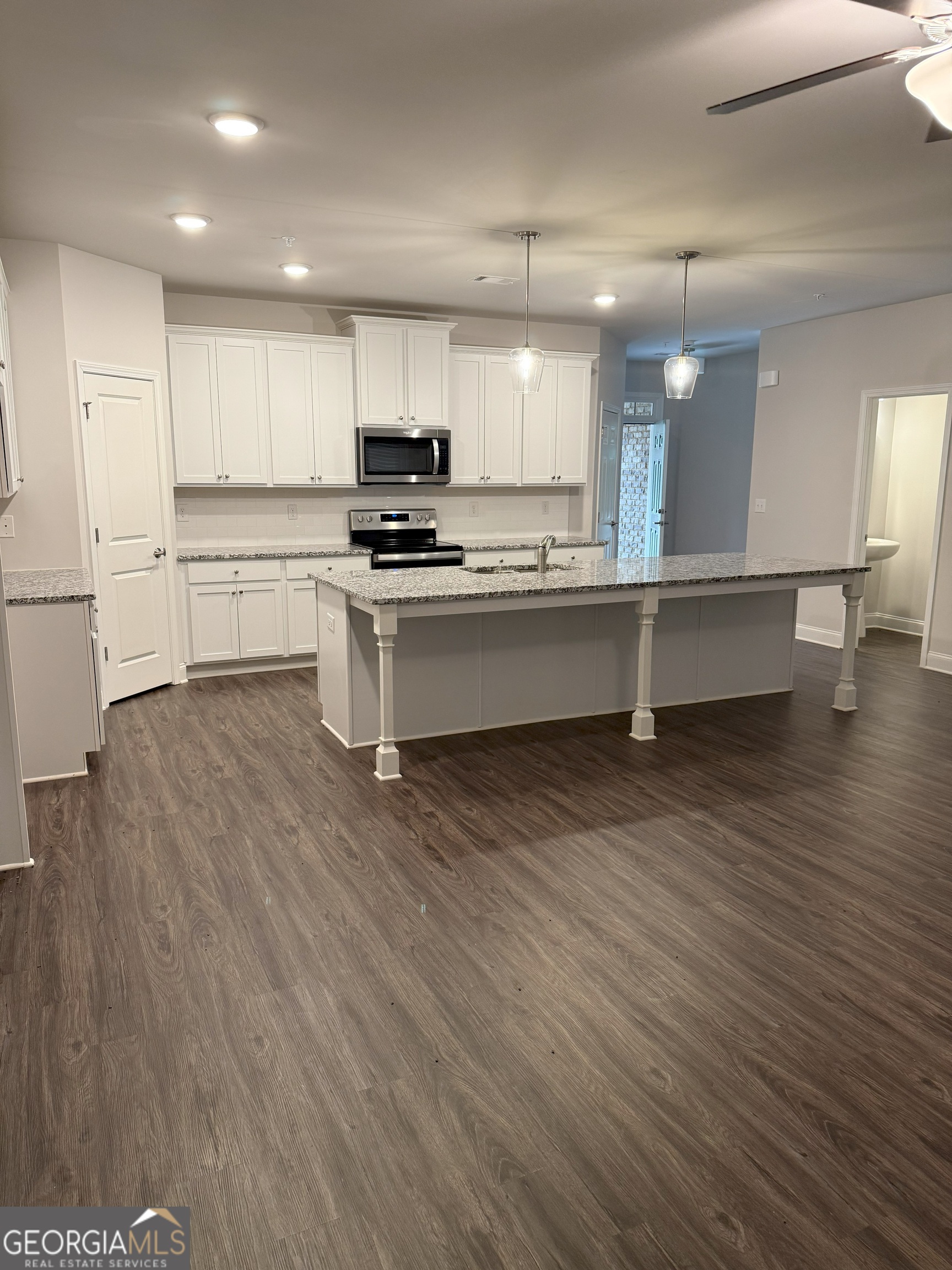 2576 Mills Commons Drive Property Photo 5