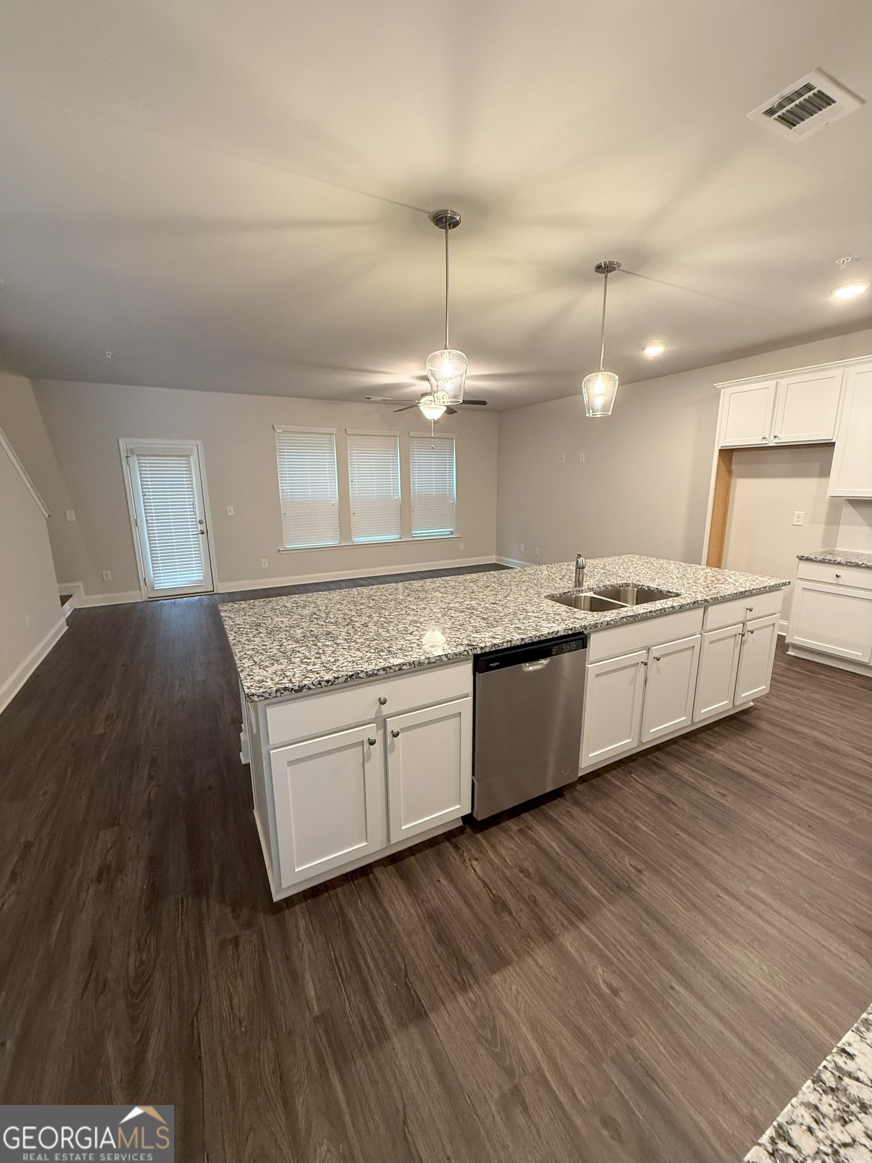 2576 Mills Commons Drive Property Photo 10