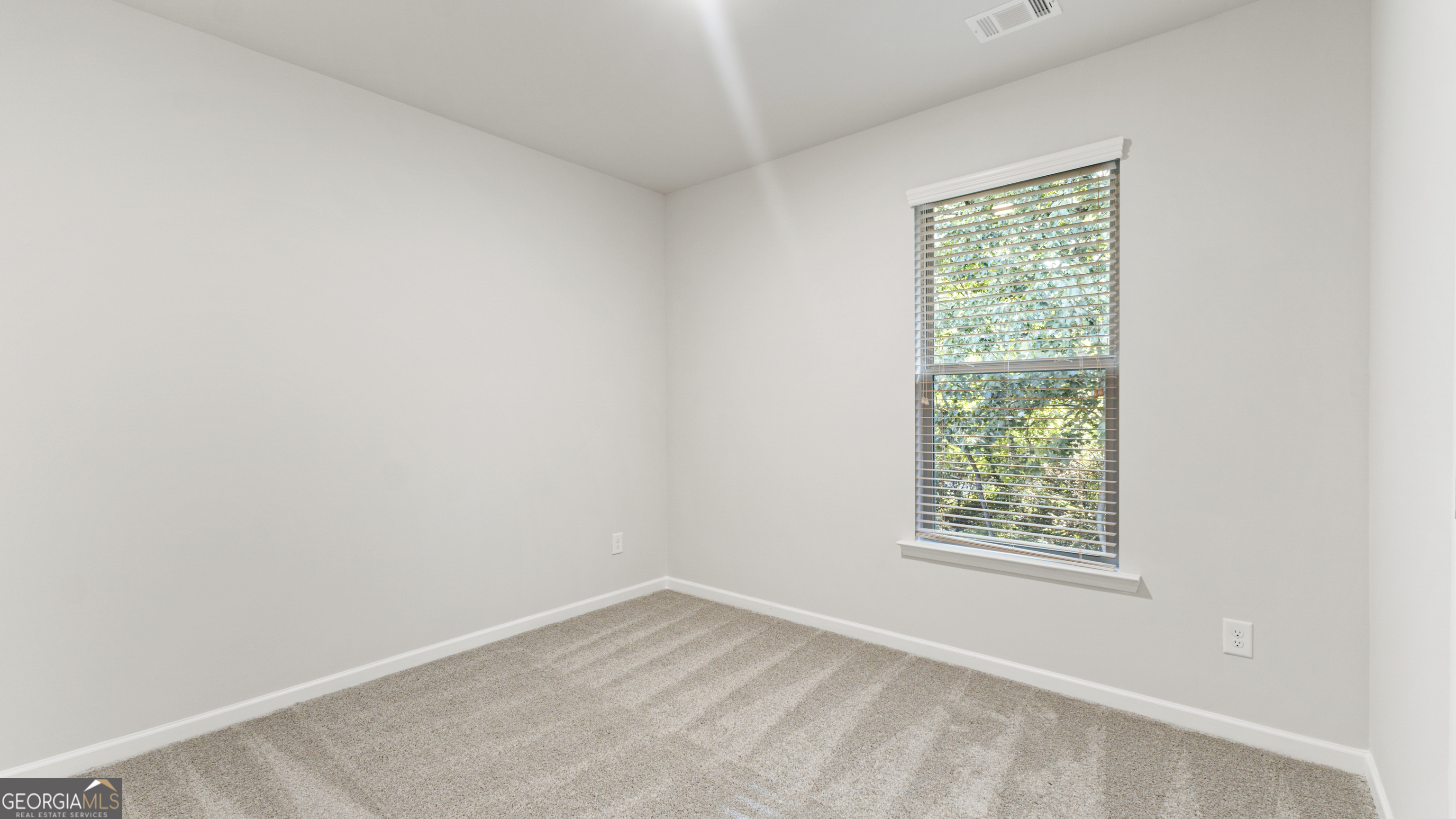 2576 Mills Commons Drive Property Photo 19
