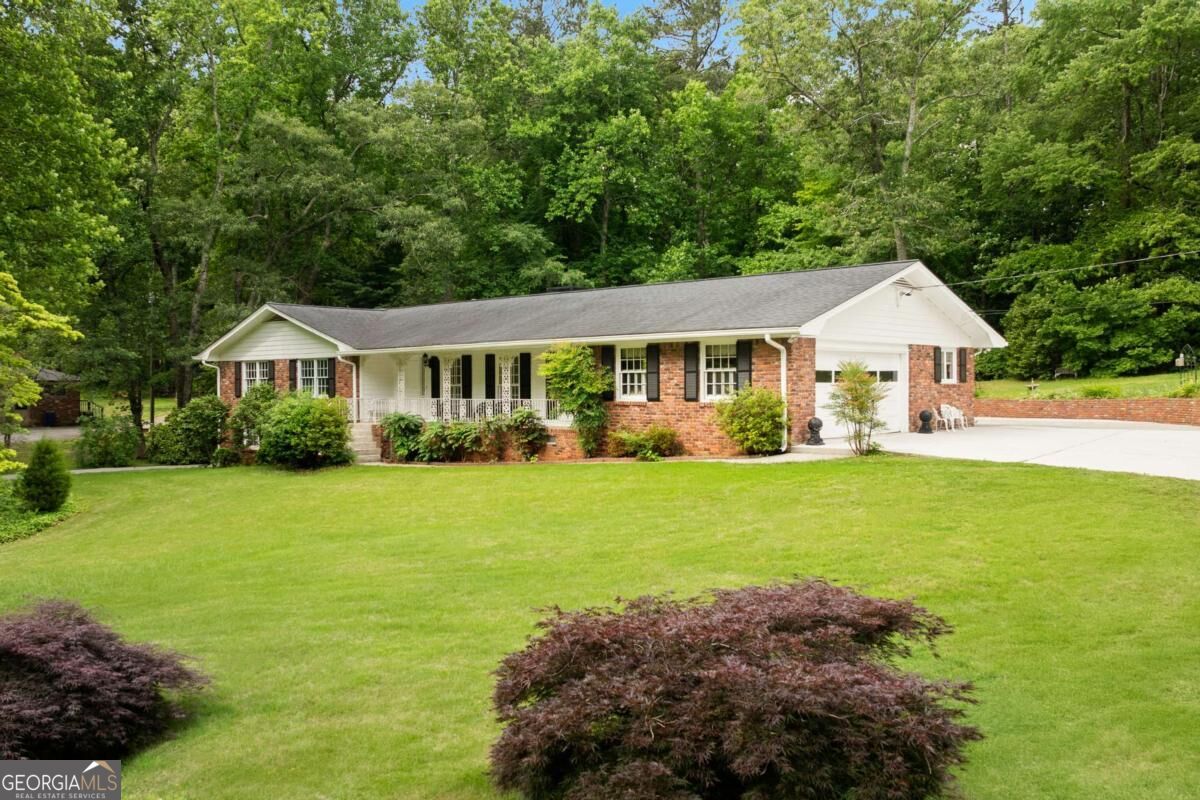 4670 Windsor Drive Sw Property Photo 1
