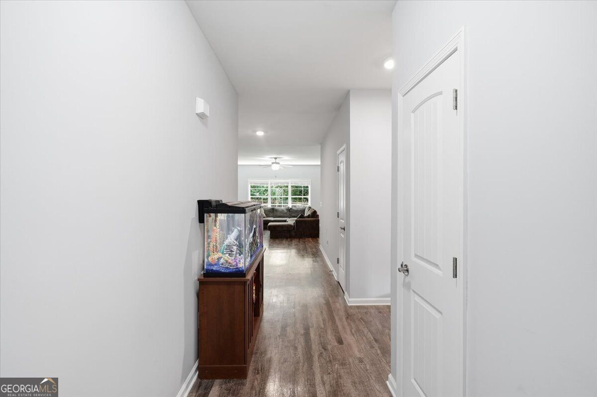 785 Dawn Place Property Photo 4