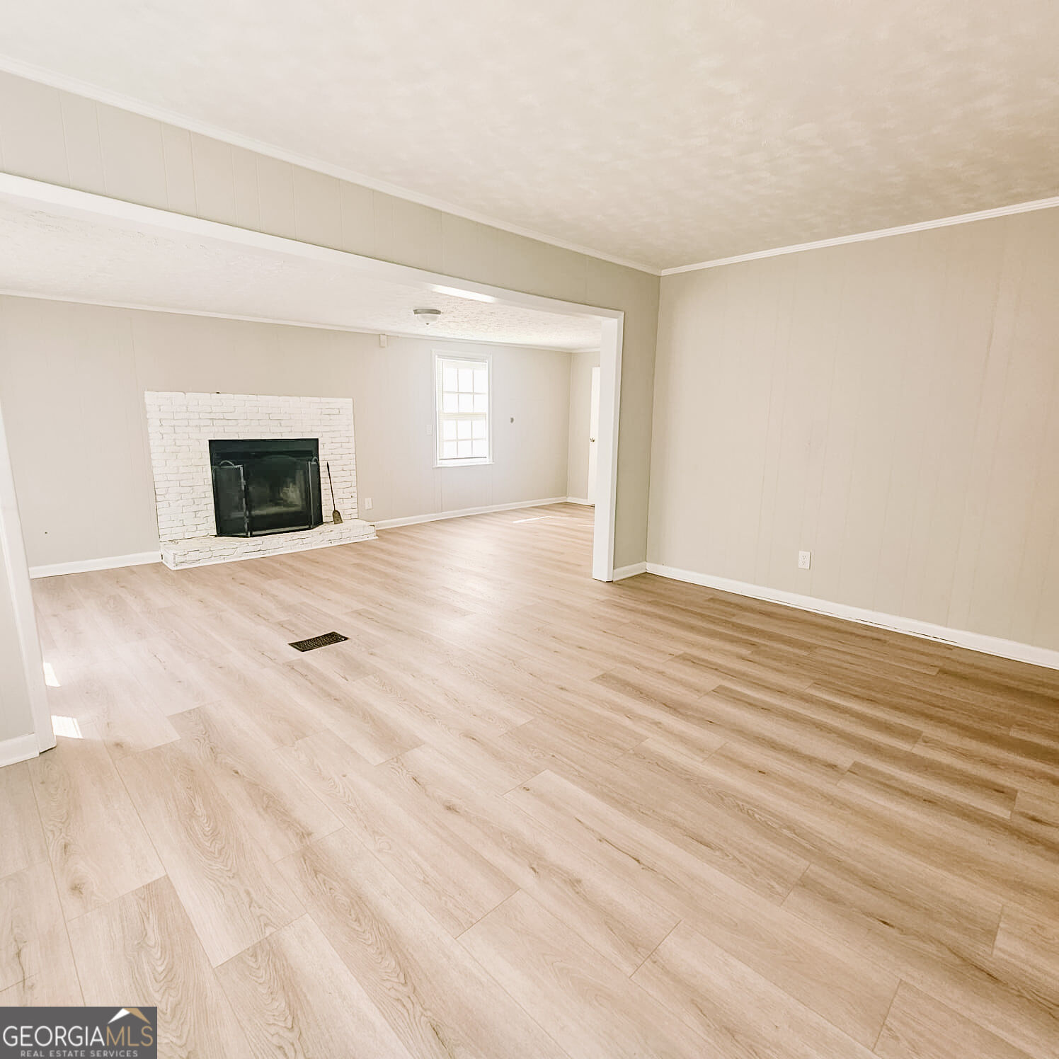 203 Briardale Avenue Property Photo 3