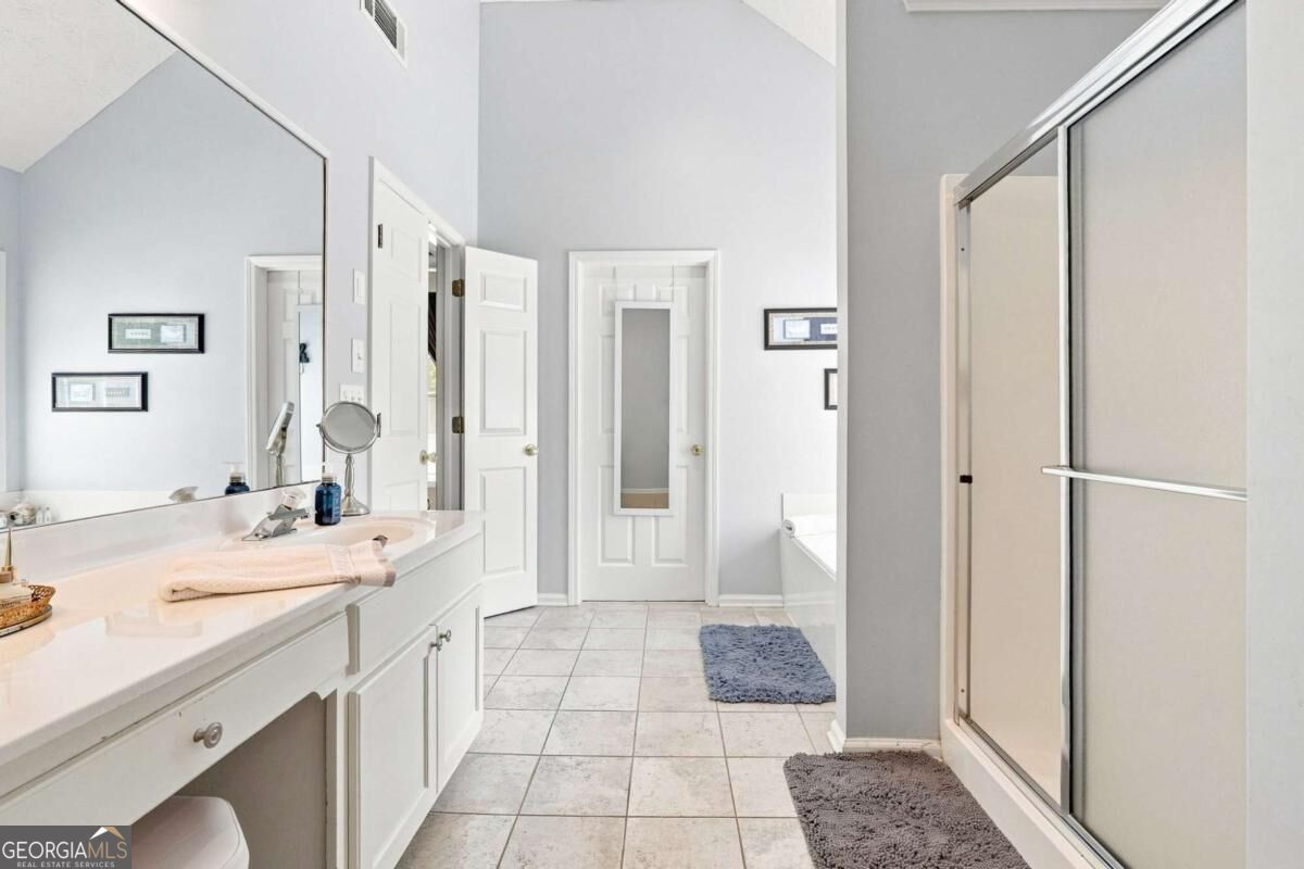 5821 Silverthorn Drive Property Photo 34
