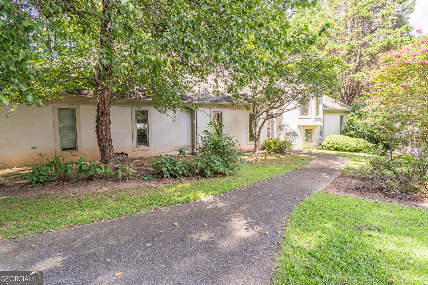 1704 Heritage Way Property Photo 4