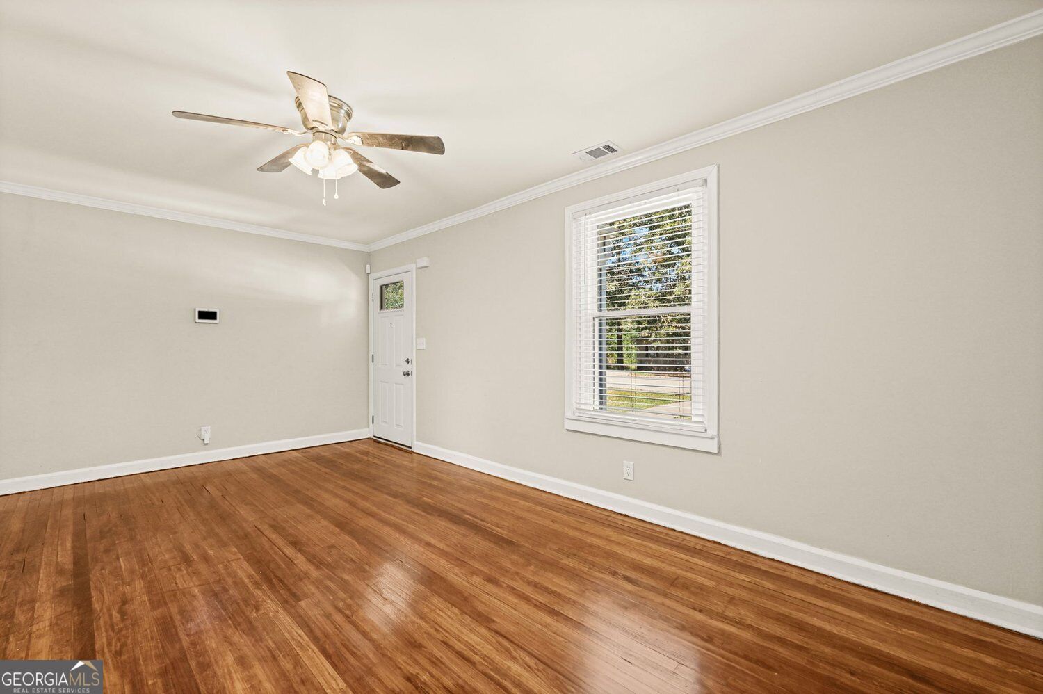 2447 Crestview Avenue Property Photo 8