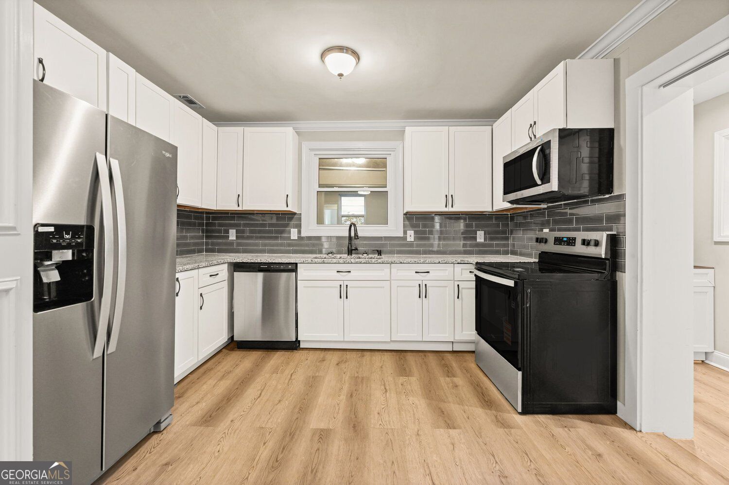 2447 Crestview Avenue Property Photo 13