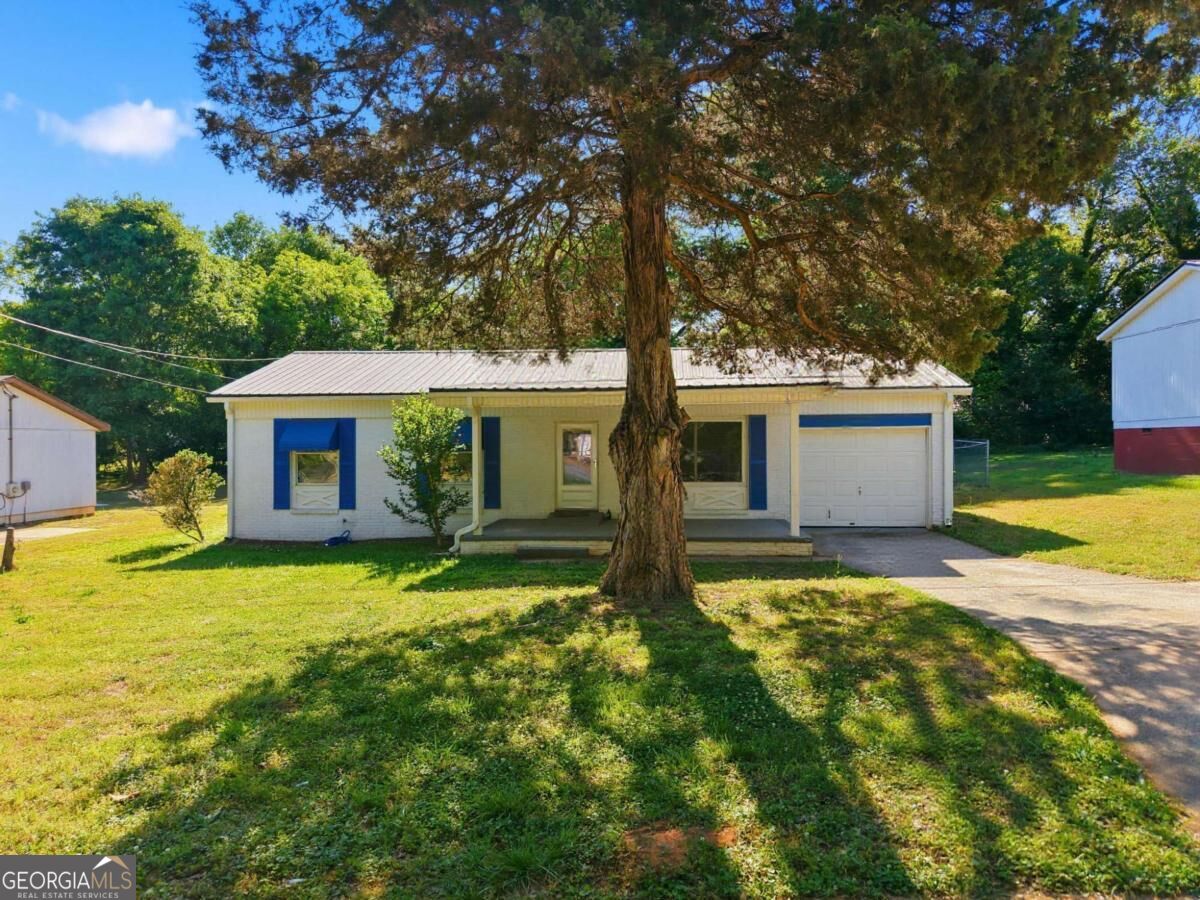 360 Martin Circle Property Photo 2