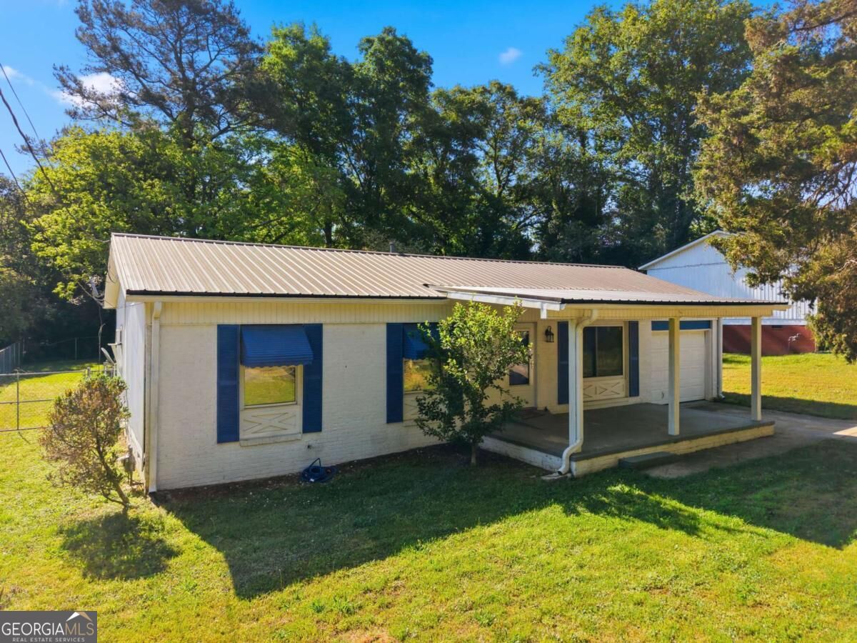 360 Martin Circle Property Photo 3