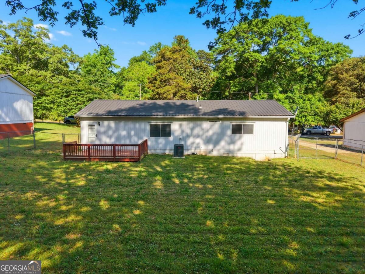 360 Martin Circle Property Photo 7