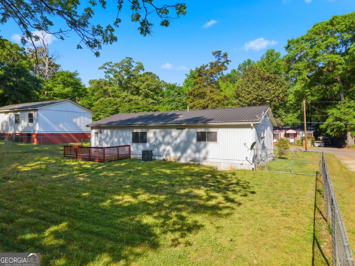 360 Martin Circle Property Photo 8