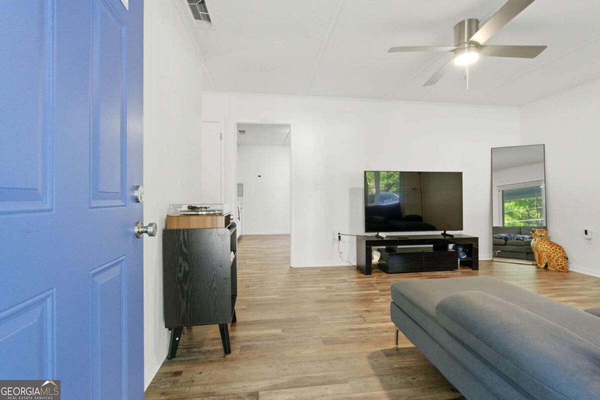 360 Martin Circle Property Photo 15
