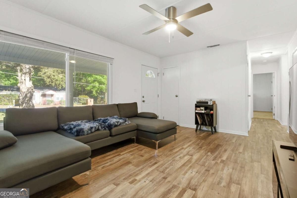 360 Martin Circle Property Photo 18