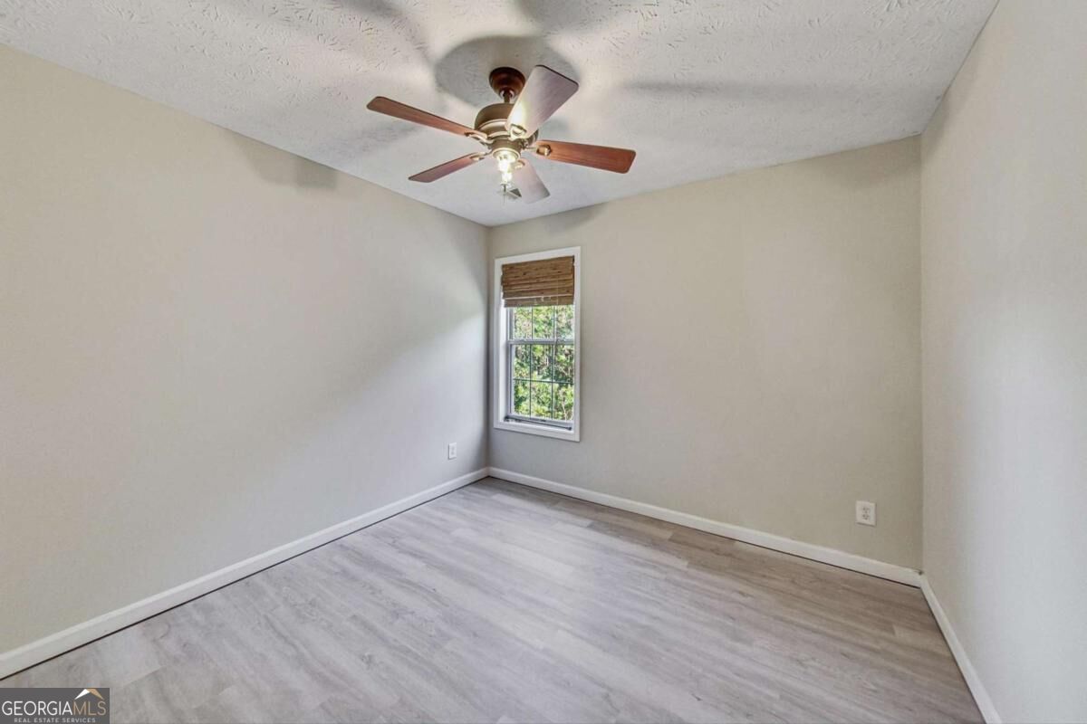 326 Canterbury Plac Drive Property Photo 32