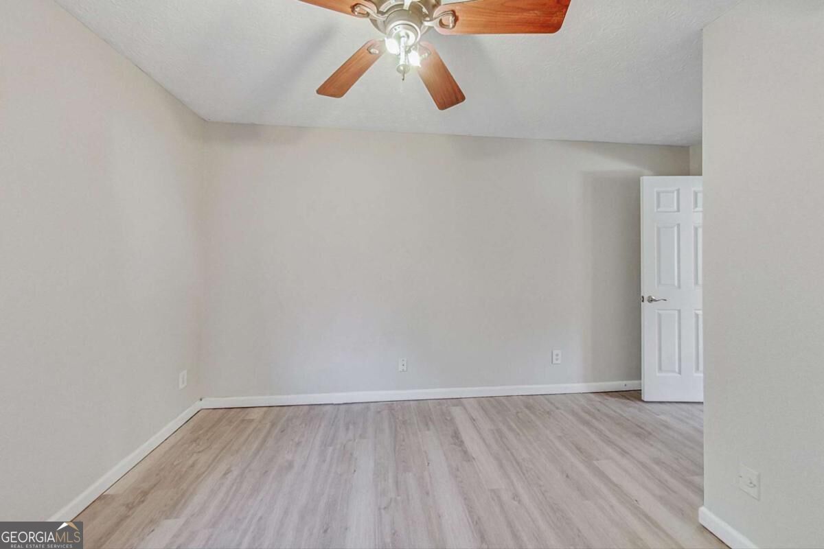 326 Canterbury Plac Drive Property Photo 33