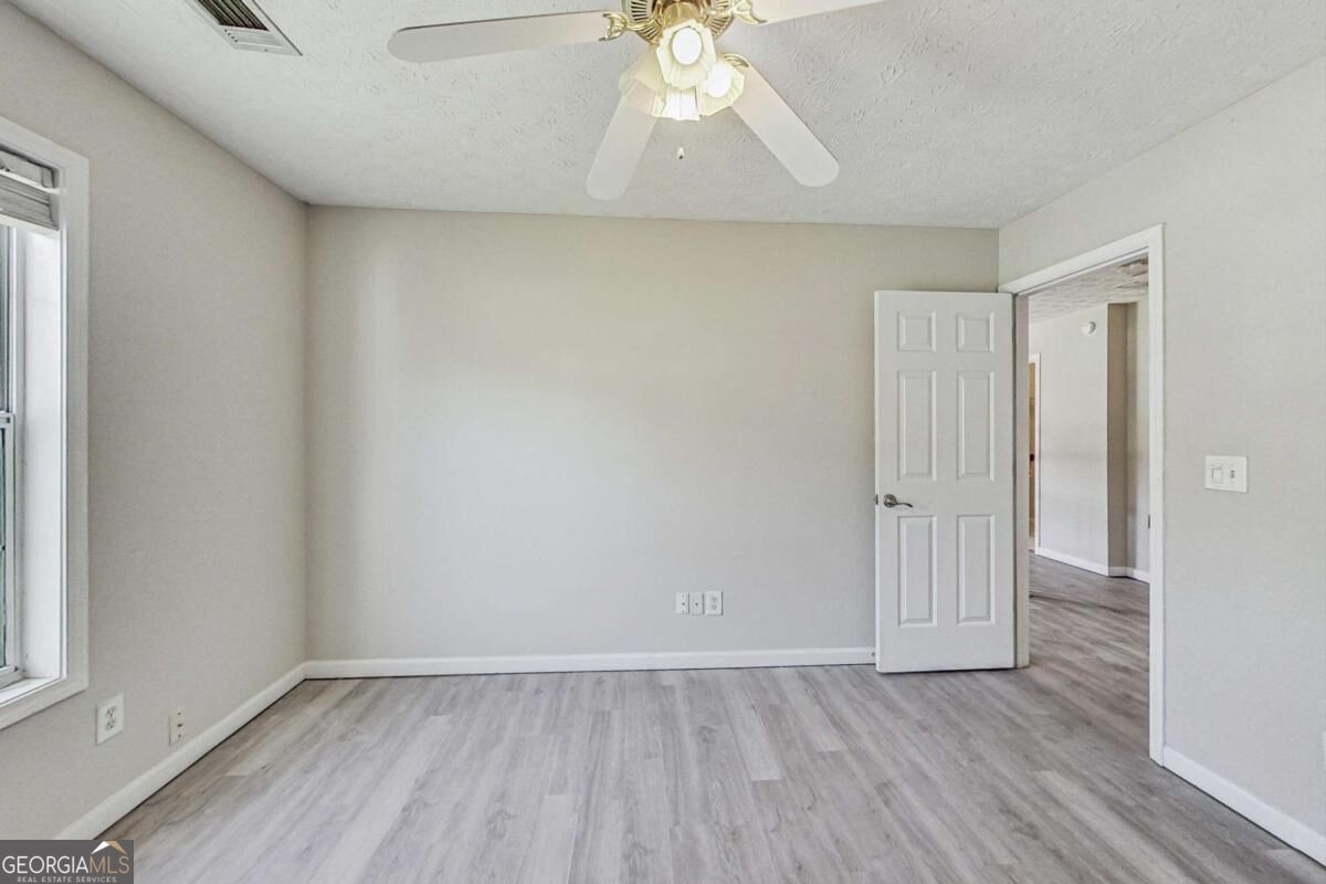 326 Canterbury Plac Drive Property Photo 40