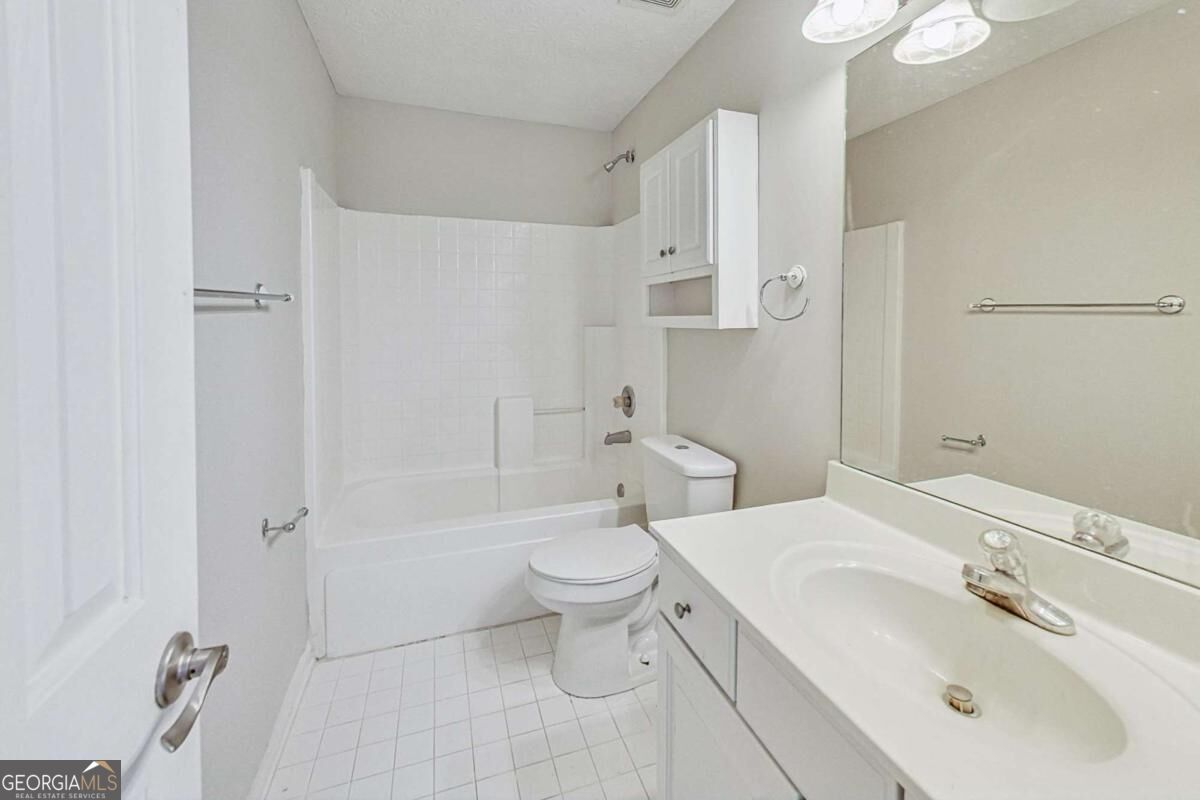 326 Canterbury Plac Drive Property Photo 41