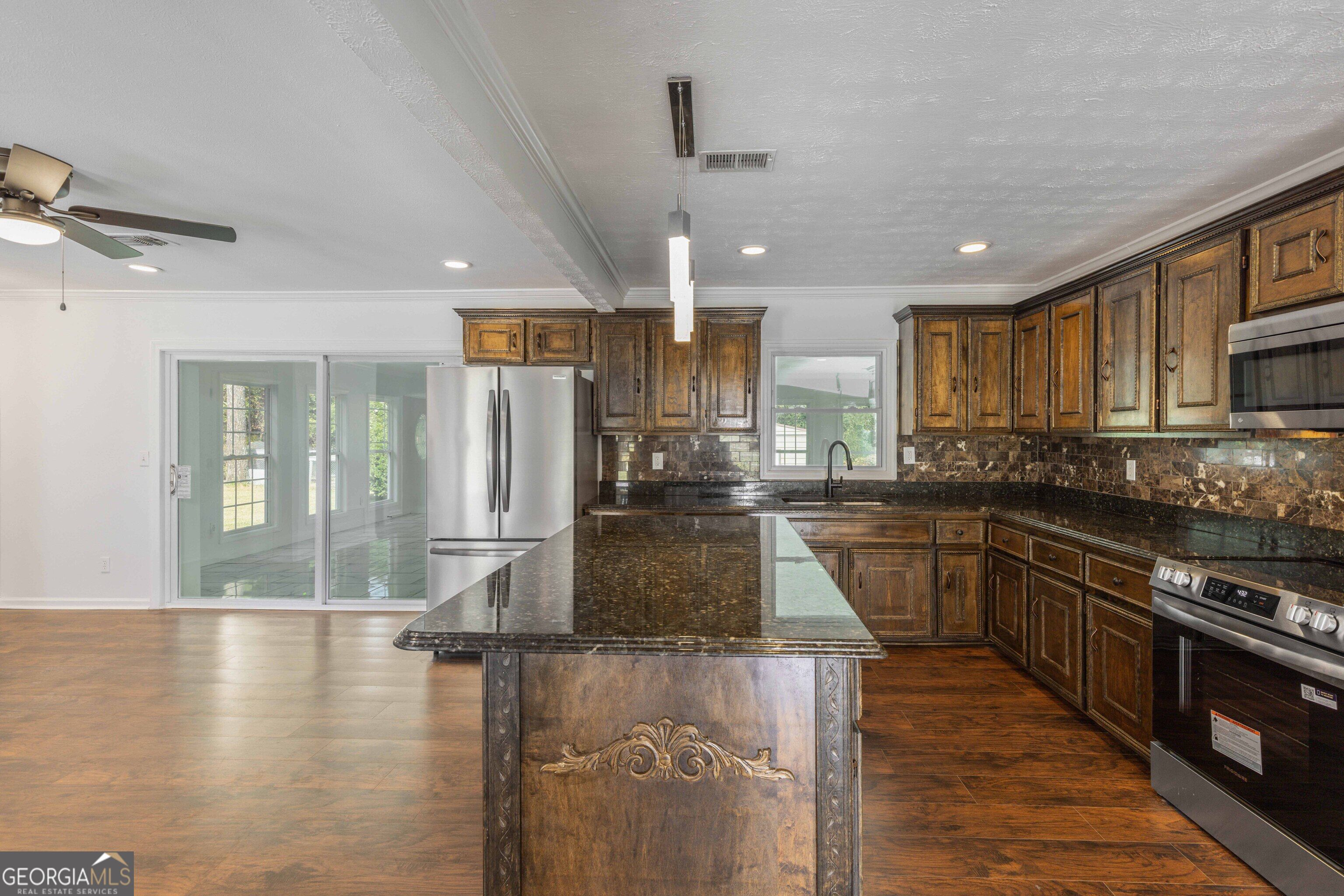 1841 Celeste Drive Property Photo 41