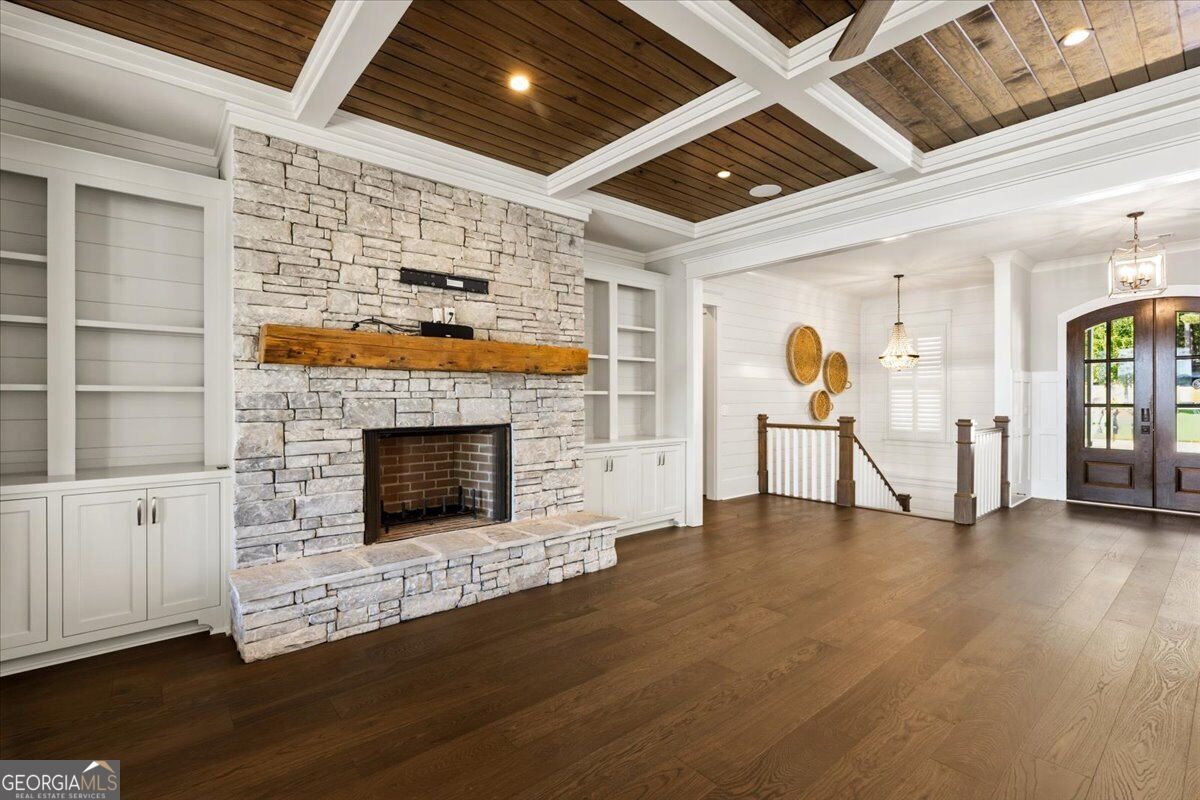 166 Waters Edge Drive Property Photo 12