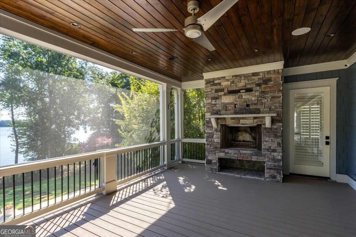 166 Waters Edge Drive Property Photo 24