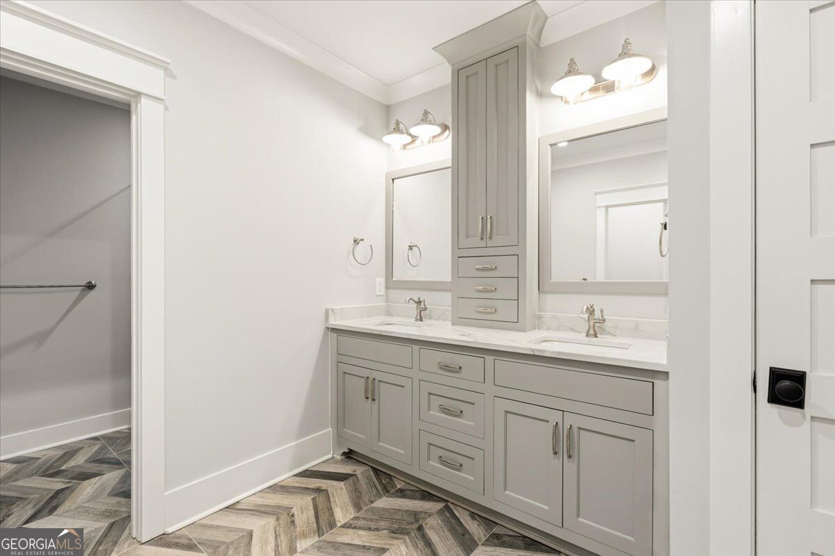 166 Waters Edge Drive Property Photo 48