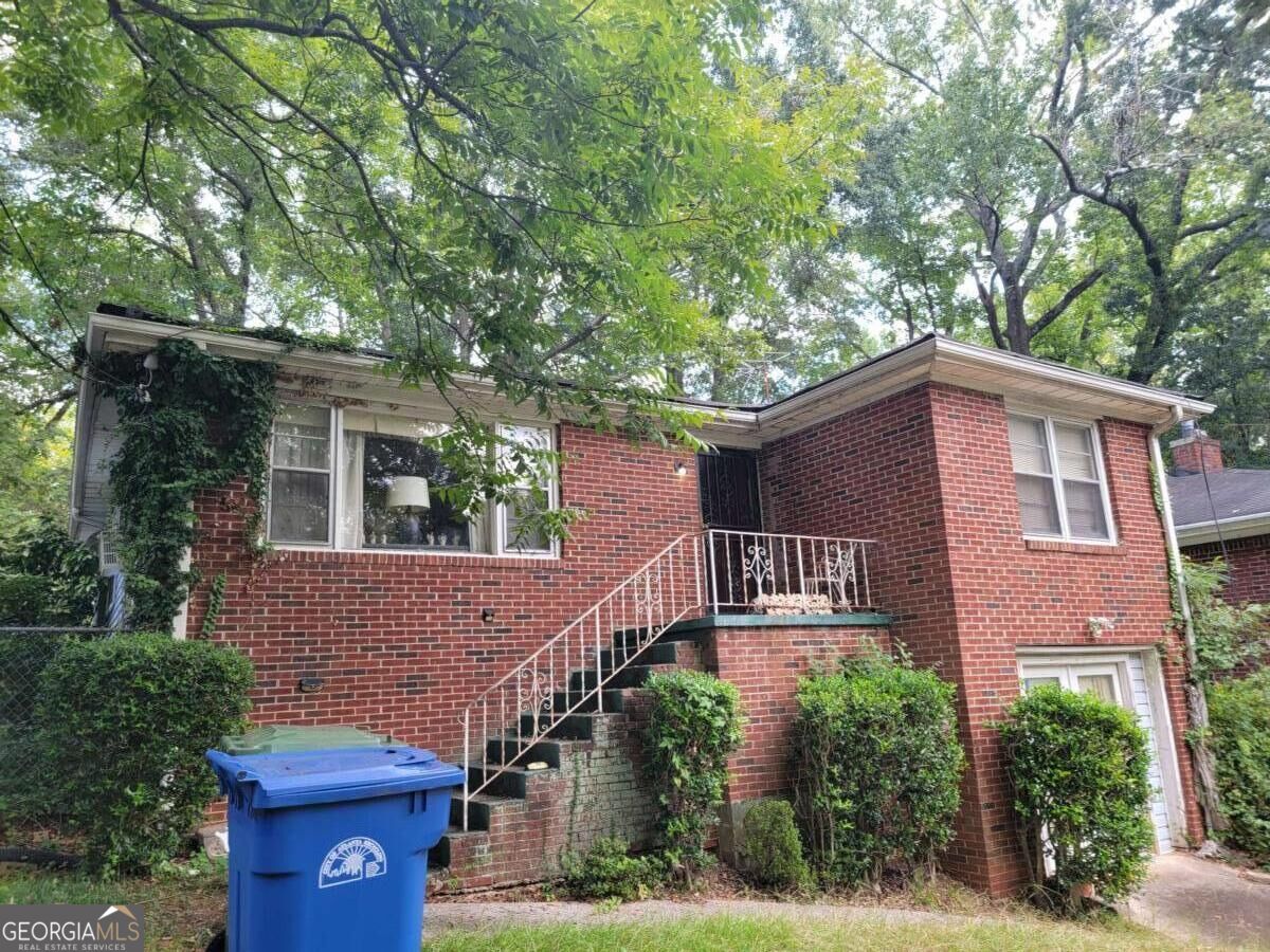121 Arcadia Circle Nw Property Photo 1