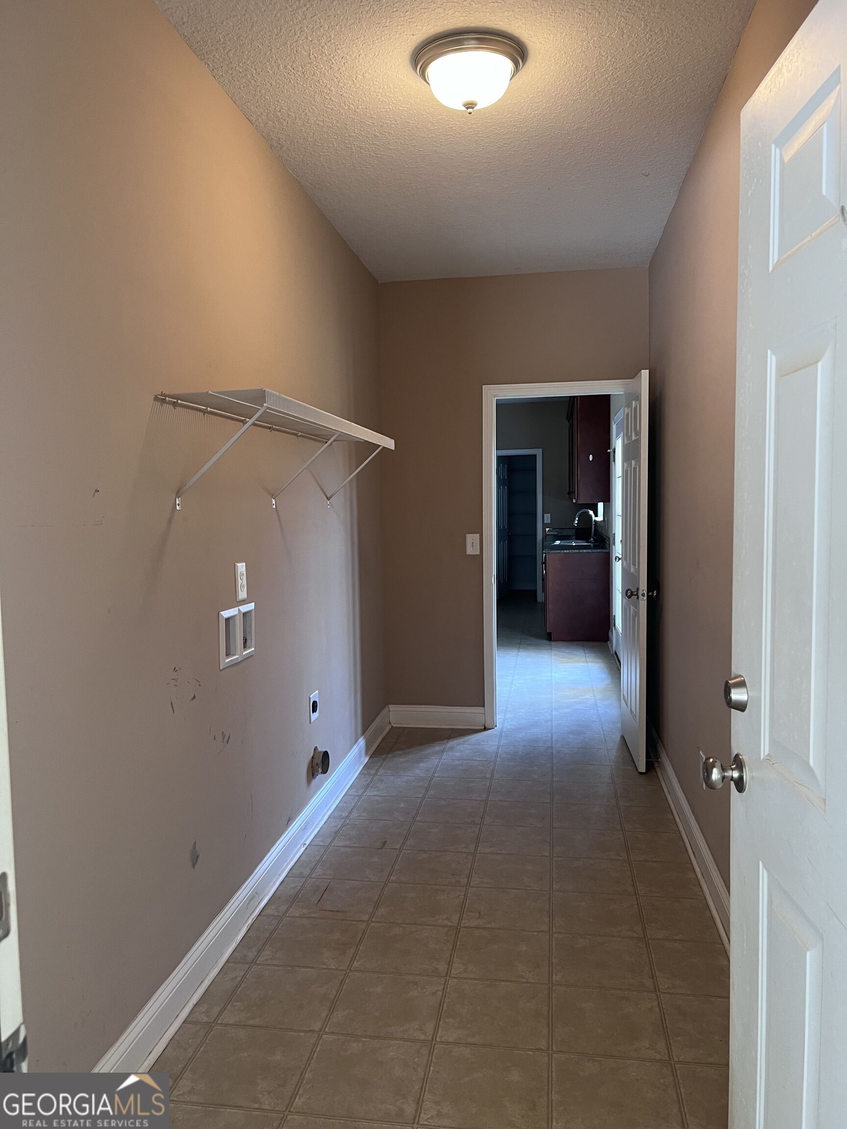 135 Hunt Road Property Photo 7