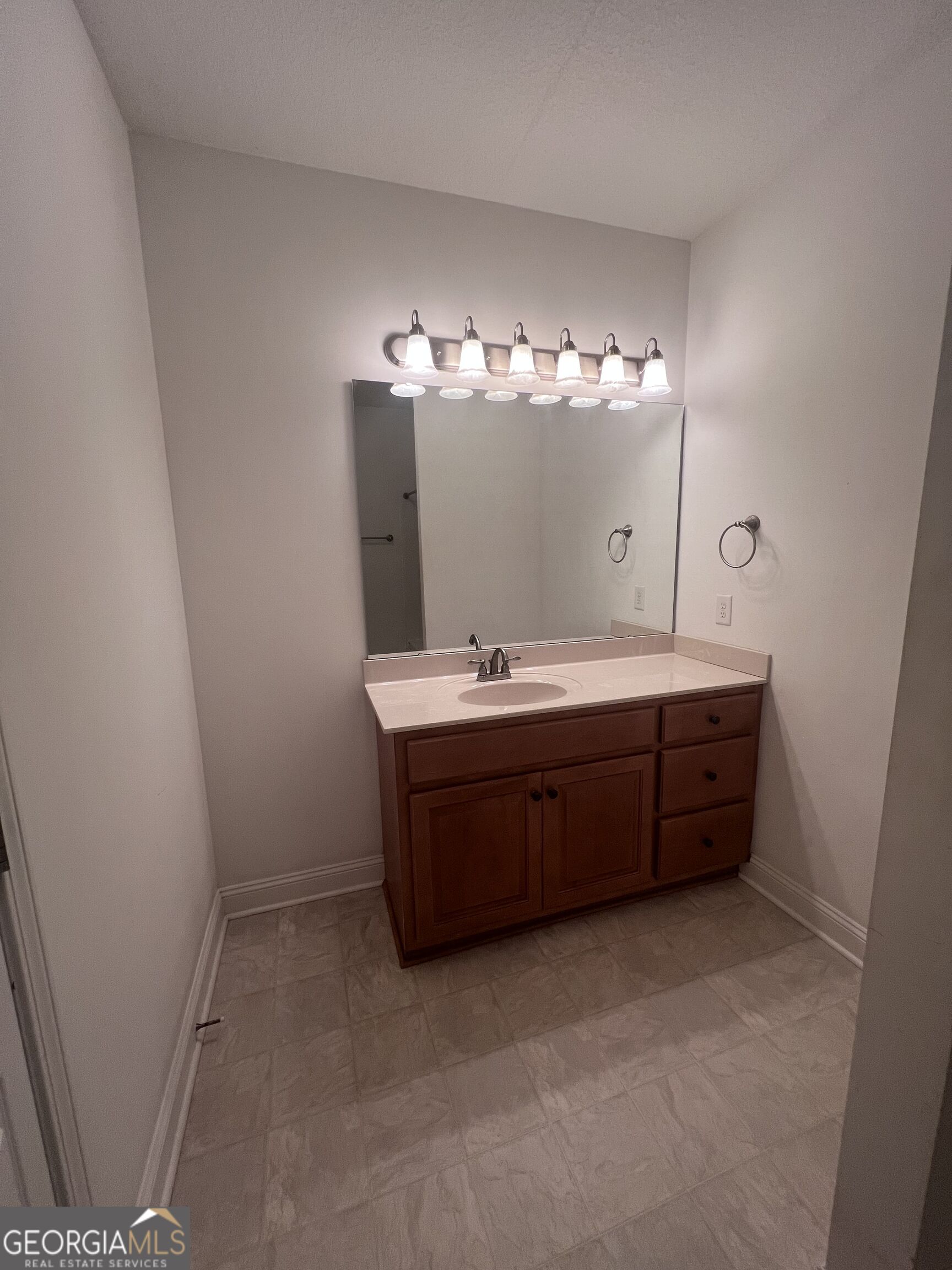 135 Hunt Road Property Photo 22