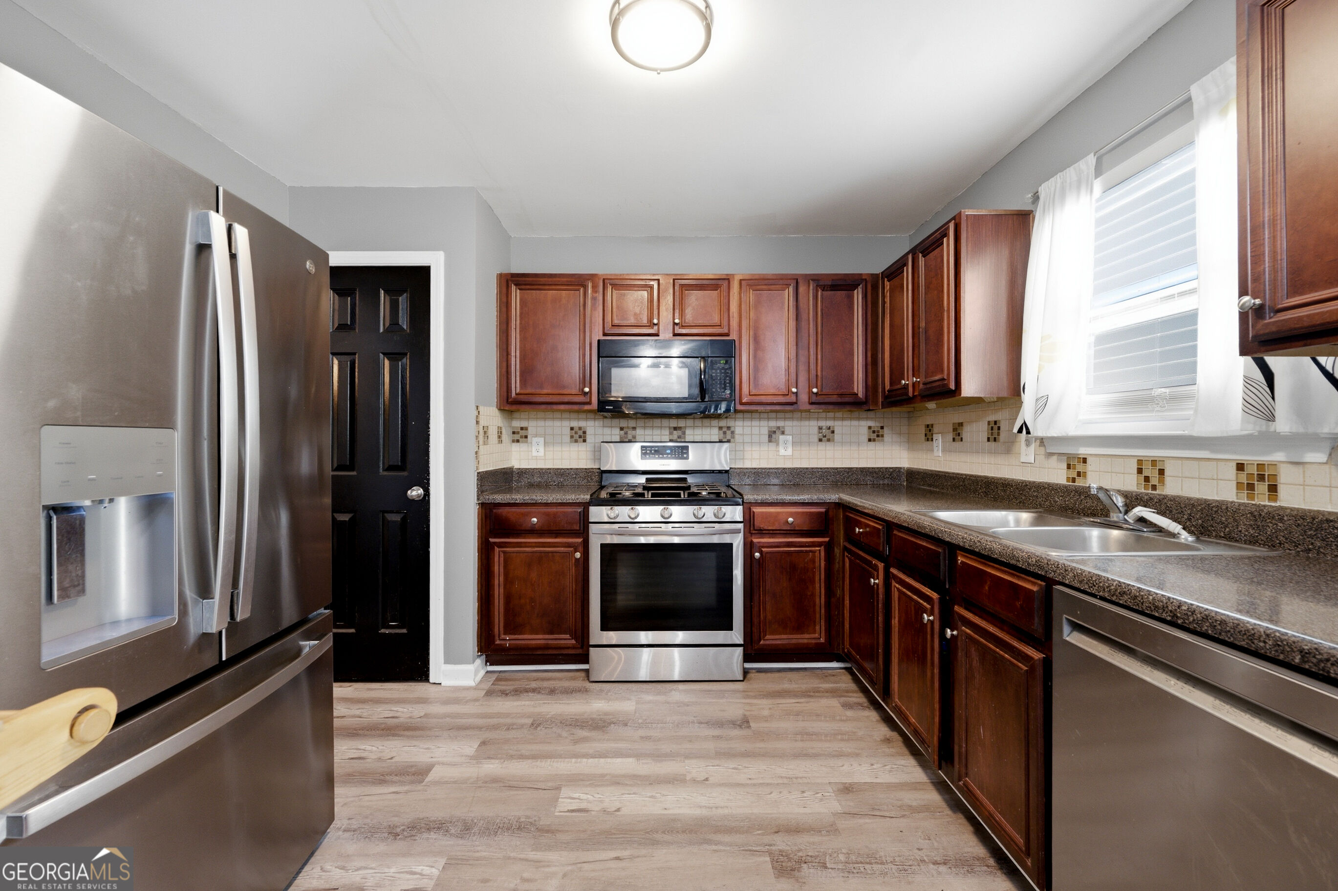 3672 Rosebud Park Drive Property Photo 7