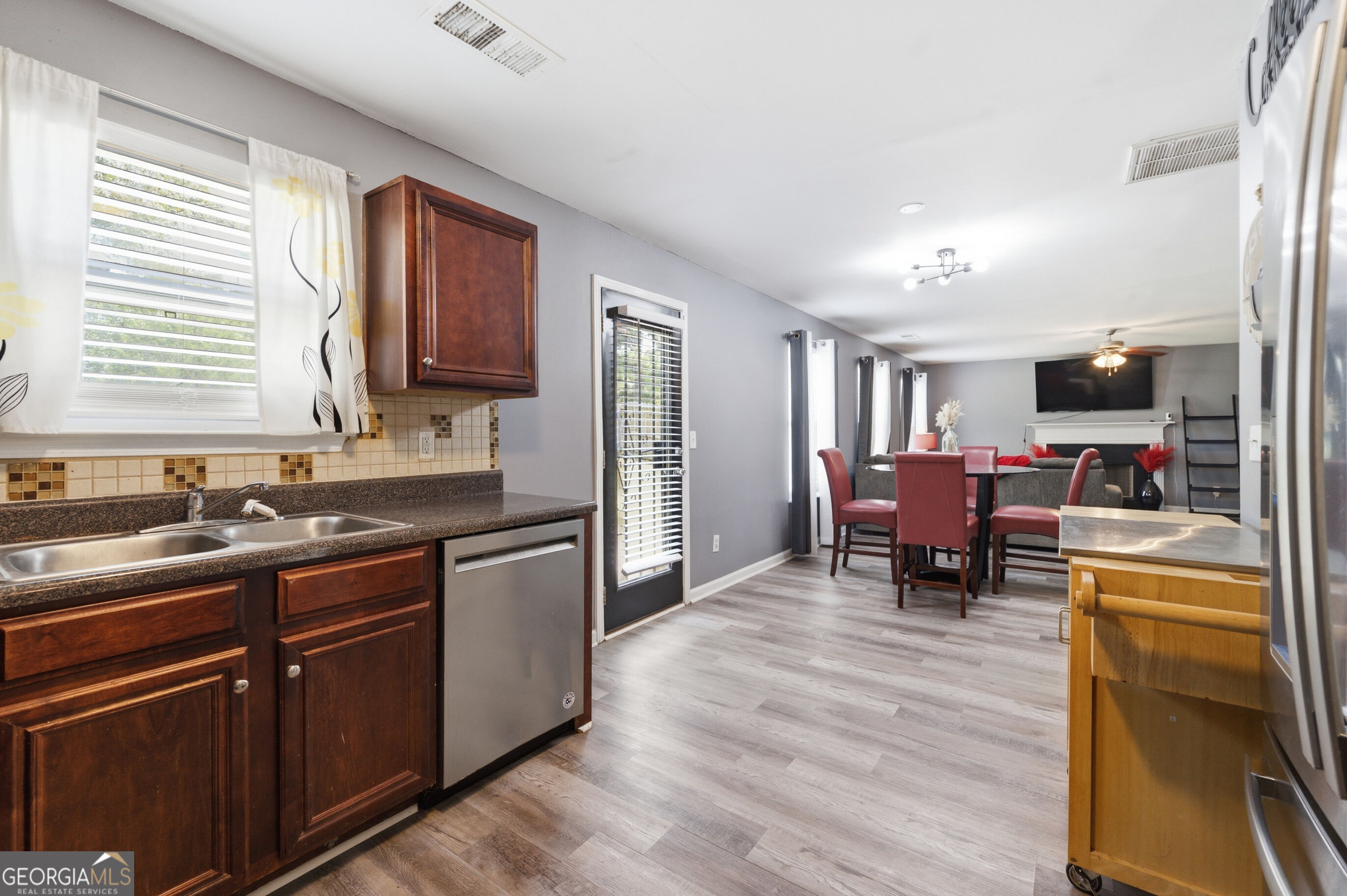 3672 Rosebud Park Drive Property Photo 10